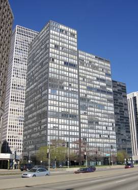 17.02.b.880_Lake_Shore_Drive.jpg