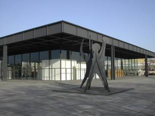 17.02.l.Neue_Nationalgalerie_Berlin_2004-02-21.jpg