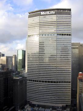 17.03.e.Walter_Gropius_photo_MetLife_Building_fassade_New_York_USA_2005-10-03.jpg