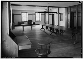02.1.c.06.Bimagesshaker-furniture-small.jpg