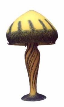 02.3.a.43.lampe gall.jpg