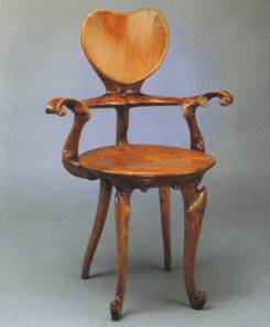 02.3.d.13. chaise gaudi.jpg