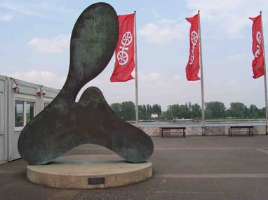 6.6.02.980.Mz-SchluesseldesStundenschlaegers.jpg