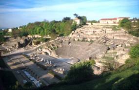43.theatre Lyon.jpg