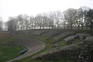 44.theatre autun.jpg